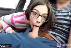 Sil Torra Transando Teens – Jovem Delicada POV Aventura em Público